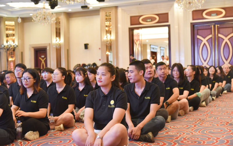 鹤礼实业拓展培训日程圆满落幕(图1)