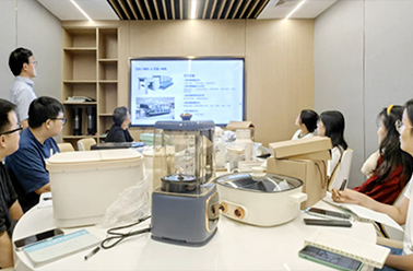 活力鹤礼 共学共进——年中总结后共筑“学习型企业” 多部门开展学习分享会