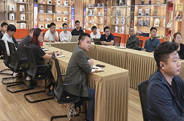 擂响十月战鼓 全力冲刺金秋——9月营销表彰大会